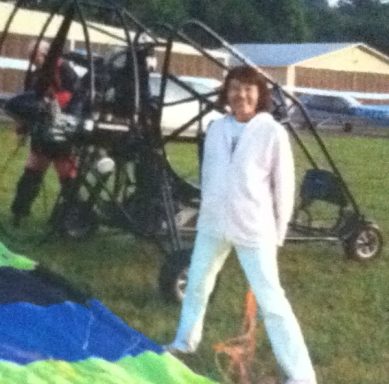 Motorized parachute flying